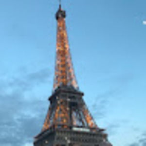 Meet your Posher, Elizabeth